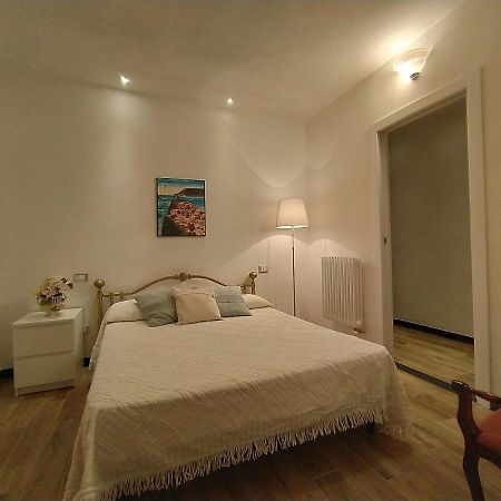 Rosanna House Apartment เวอนาซซา ภายนอก รูปภาพ