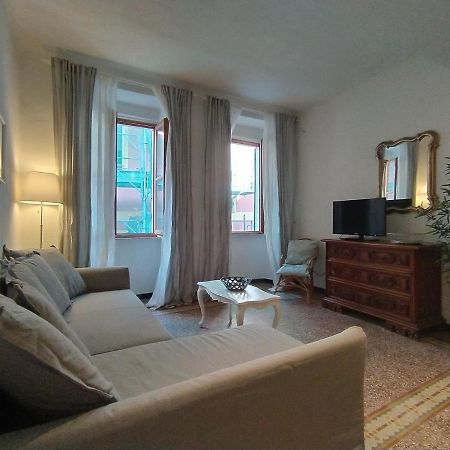 Rosanna House Apartment เวอนาซซา ภายนอก รูปภาพ