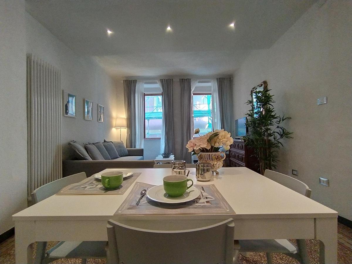 Rosanna House Apartment เวอนาซซา ภายนอก รูปภาพ
