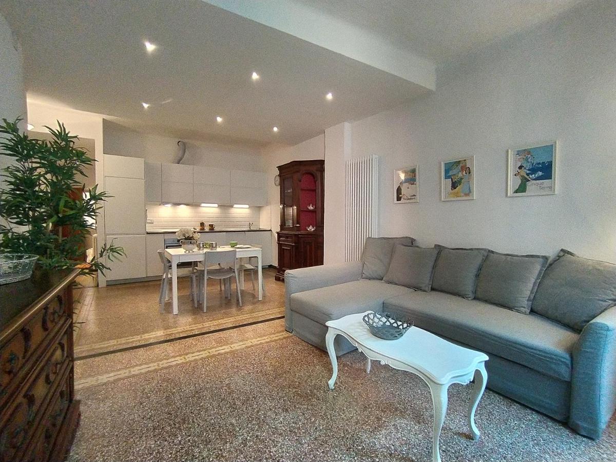 Rosanna House Apartment เวอนาซซา ภายนอก รูปภาพ